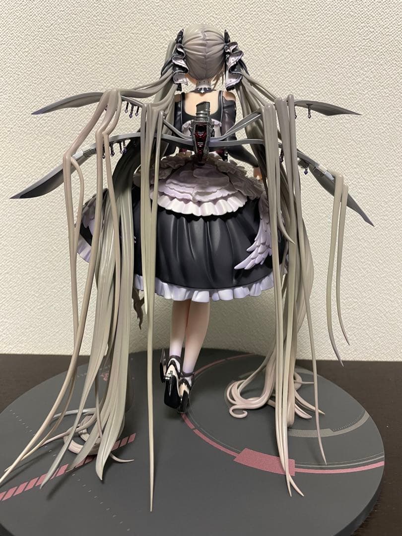 フォーミダブル 薔薇色の盛典Ver. 1/7 完成品フィギュア