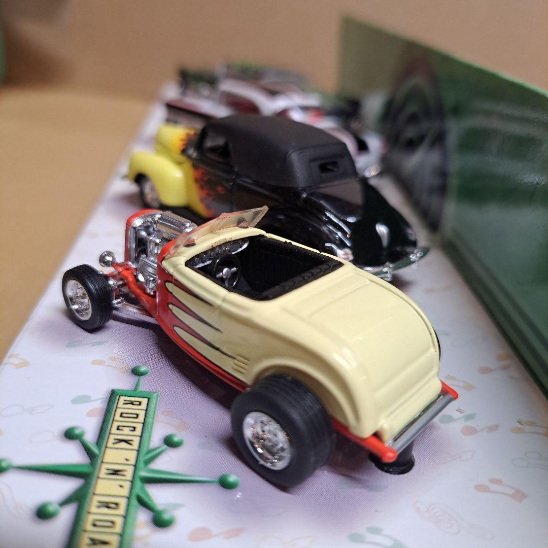 ホットウィール ROCK N ROAD ロックン ロード 100% キャデラック