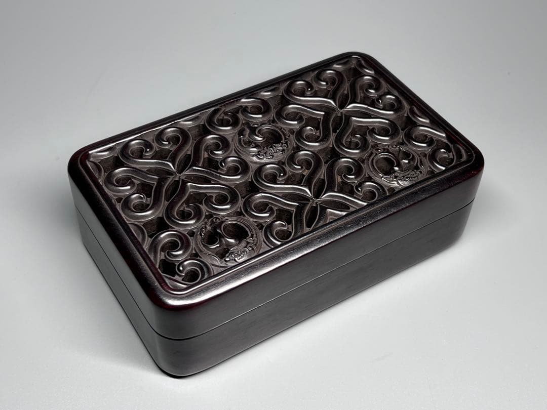 木製　小物入れ　紫檀　硯箱　透かし彫り　龍紋　極細工　文房具　中国美術　美品