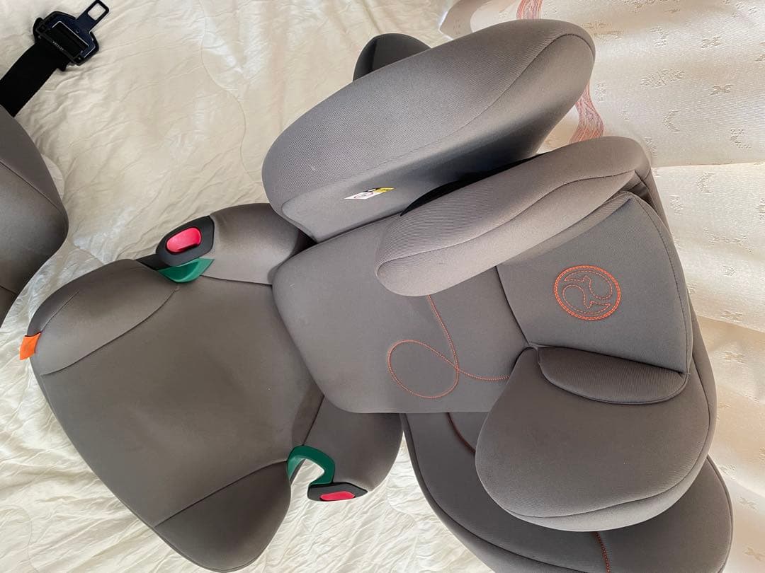 cybex 車用チャイルドシート グレー