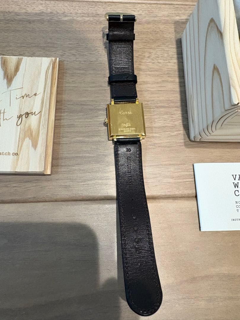 VAGUE WATCH CO. Carré Pièce腕時計 ゴールド×ブラック