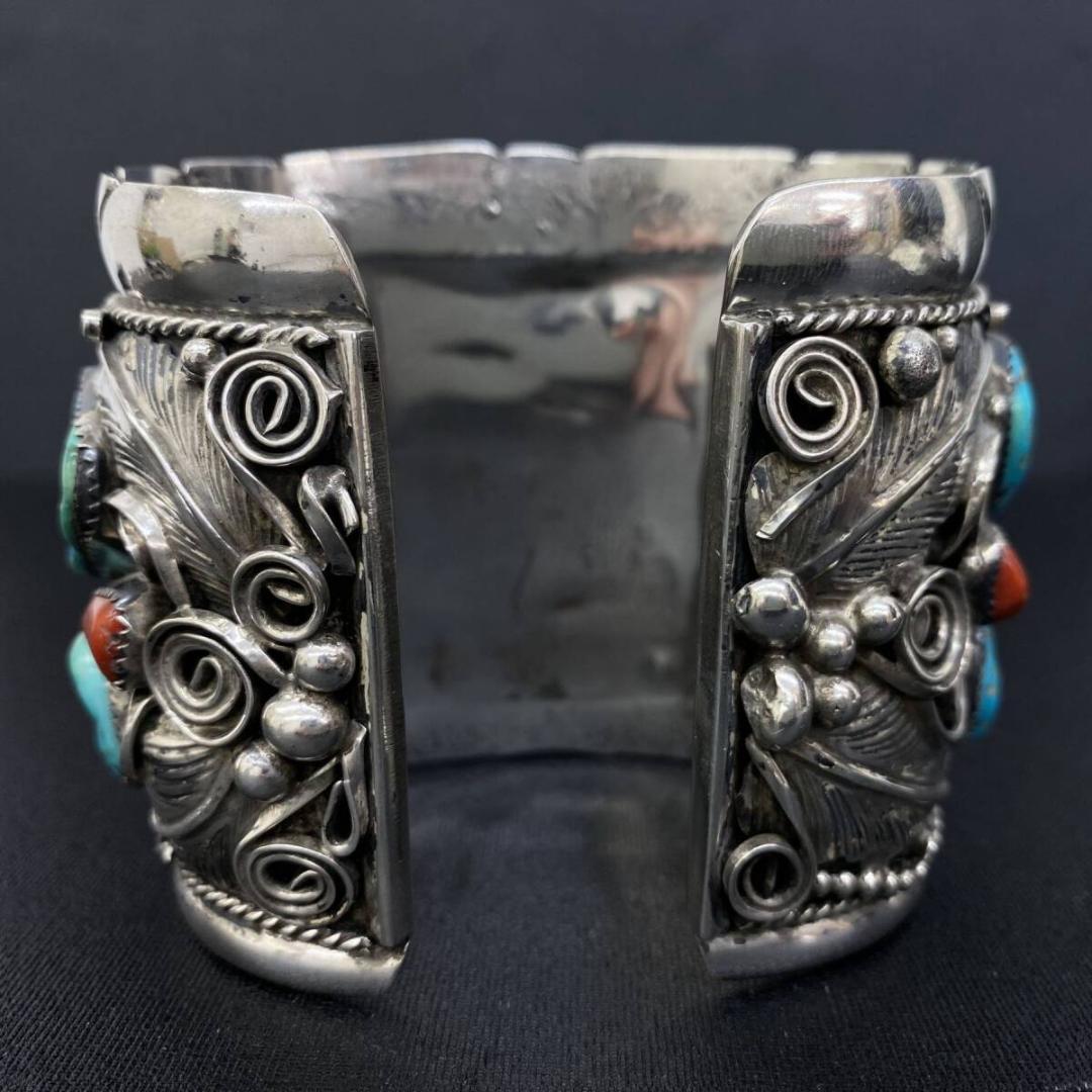 最高峰 NAVAJO Mike Thomas Jr. シルバーベアクローバングル