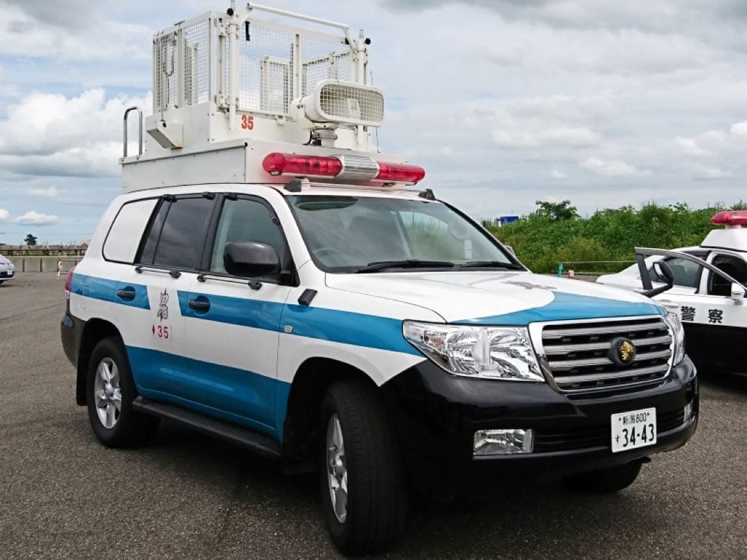 トヨタ ランドクルーザー300ZX 高速隊パトカー仕様 - メルカリ