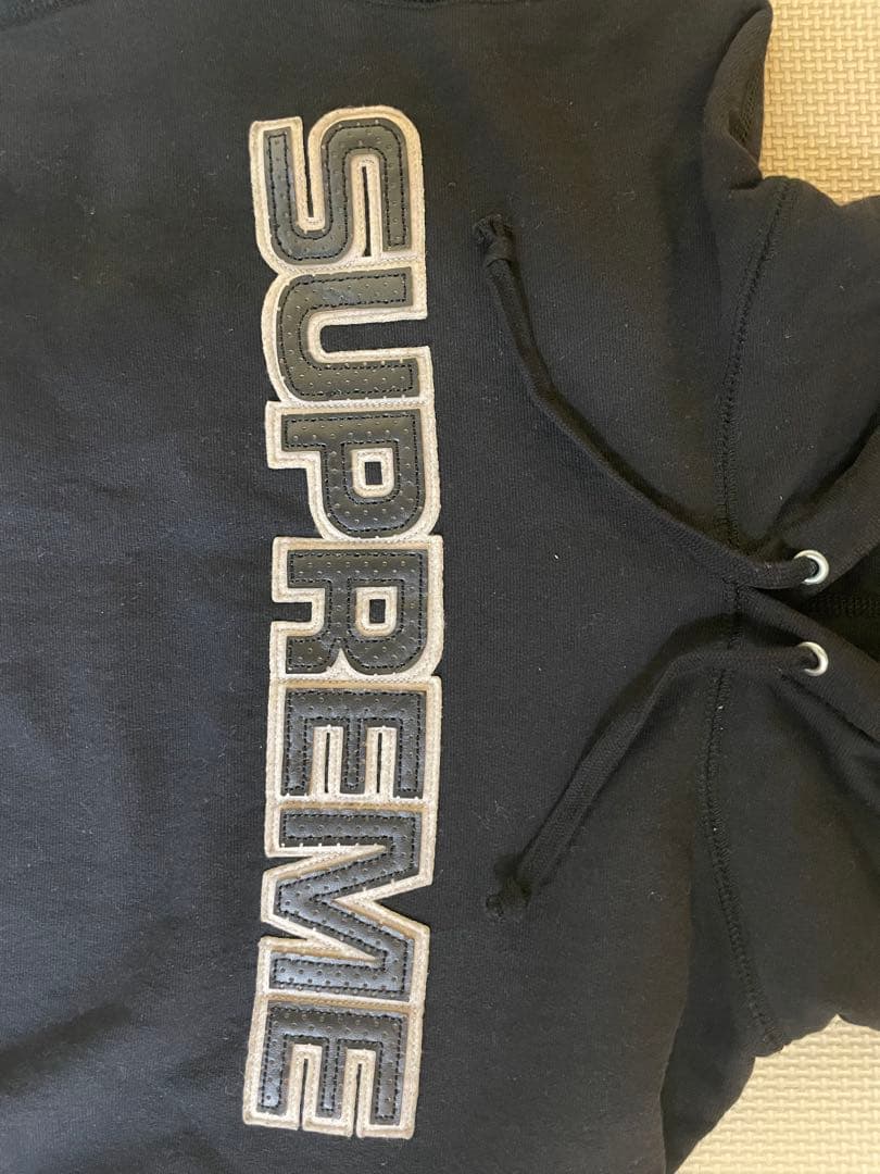 supreme シュプリーム ブラック フード付きパーカー