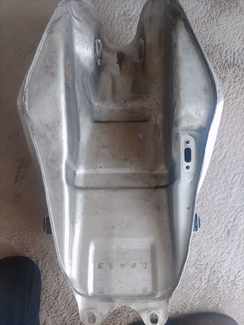 a*s様 SUZUKI バイクタンク シルバー - メルカリ