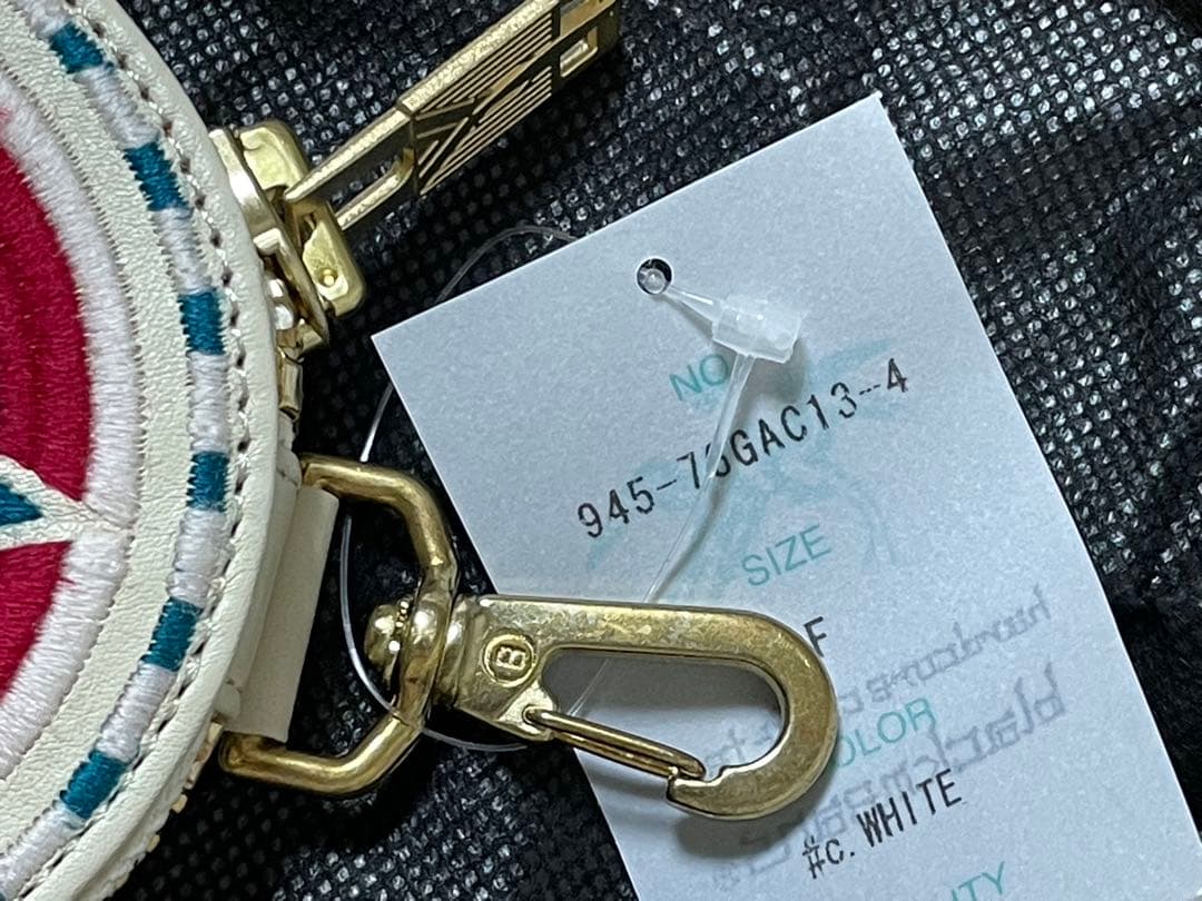 BLACK mean トライバル柄　レザーサークルウォレット　白　新品タグ付き