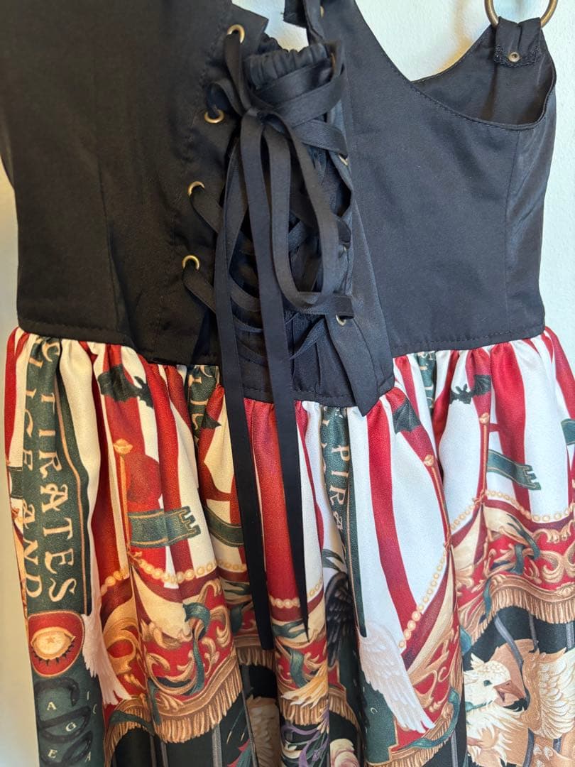 アリスアンドザパイレーツ　エスケープビースト　スカート