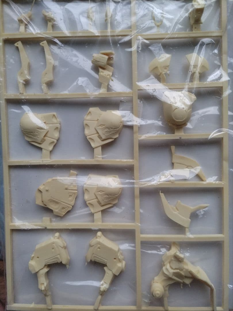 VOLKS 1/100スケール PATRAQUSHIE MIRAGE