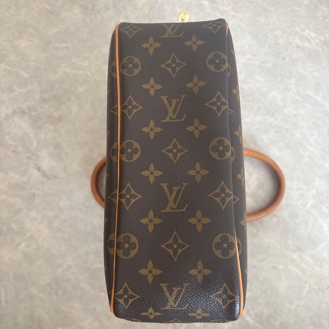 LOUIS VUITTON モノグラム トゥルーヴィル M42228
