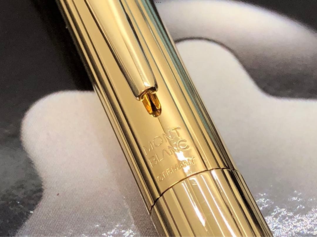 ⭐️モンブラン⭐️金運を呼ぶ黄金の世界中で支持の高いノブレス・