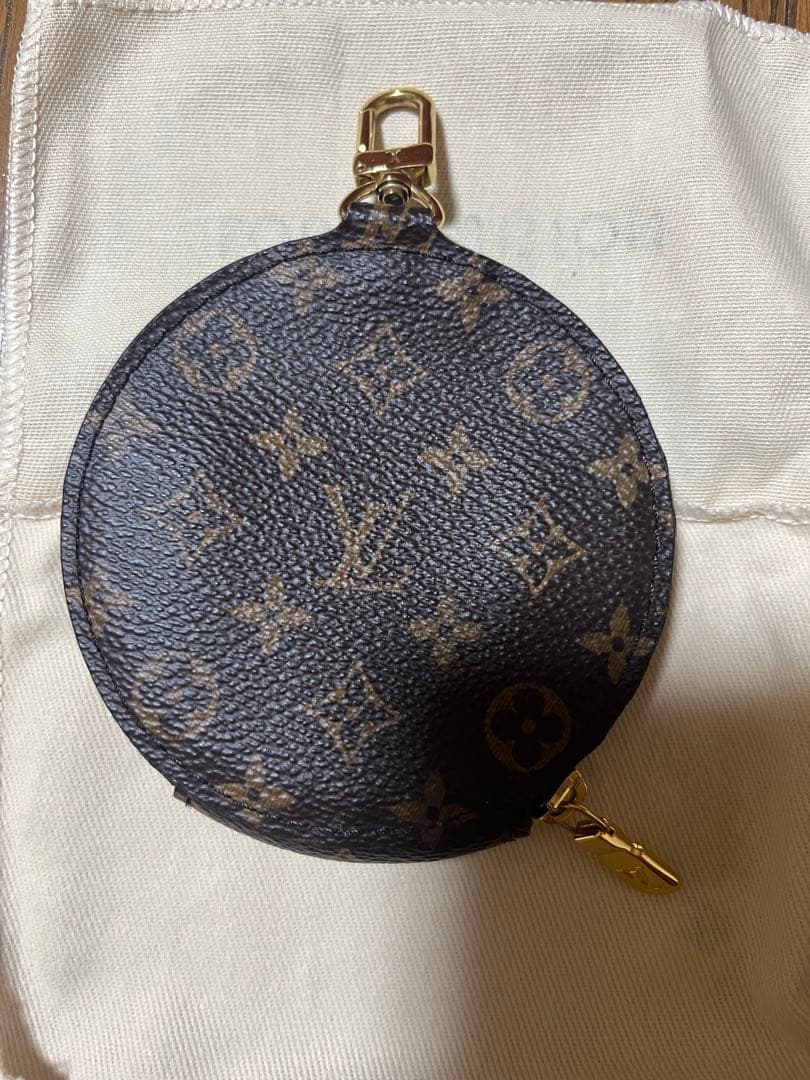 Louis Vuitton モノグラムのケース