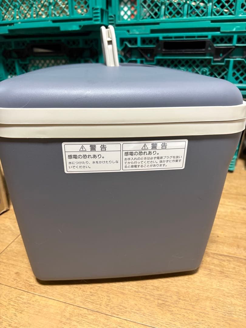 未使用 ツインバード 2電源式ポータブル電子冷温機 OR-612