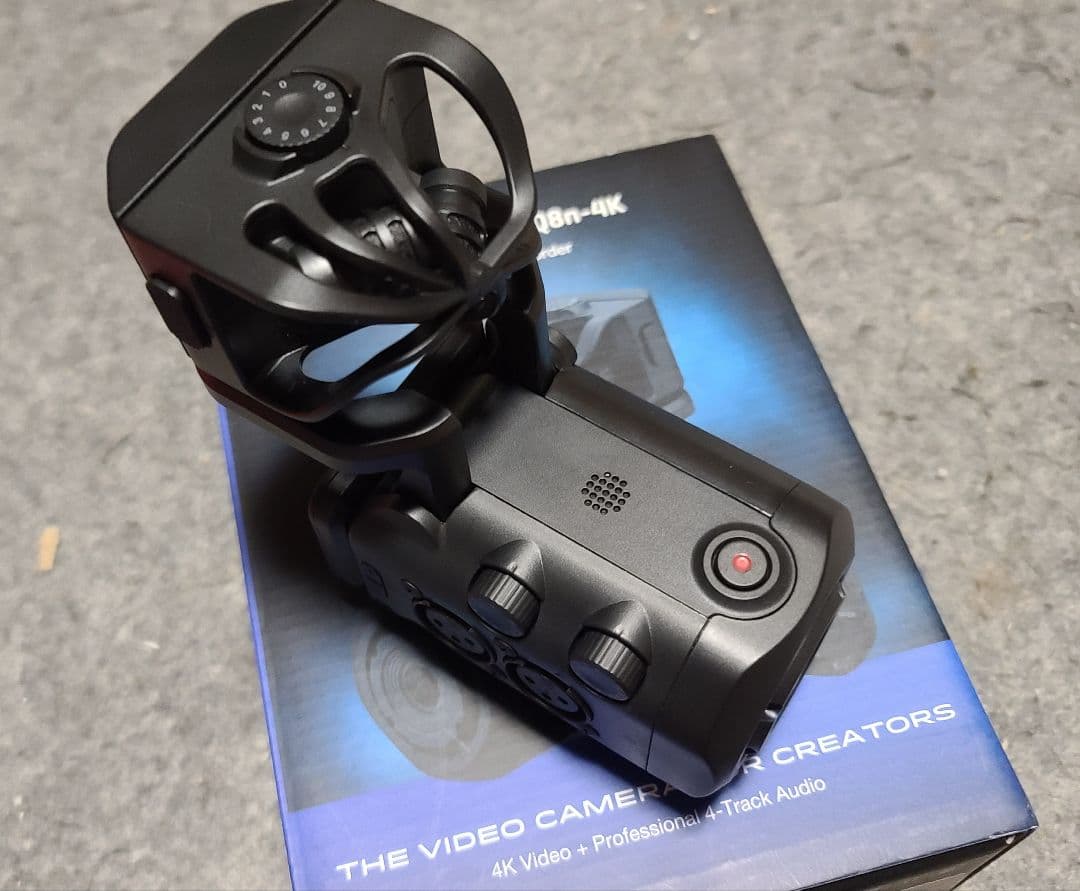 ZOOM Q8n-4K ハンディビデオレコーダー