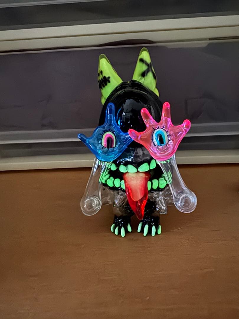 GRAPE BRAIN turn up toys バグるちゃん 蓄光 - メルカリ