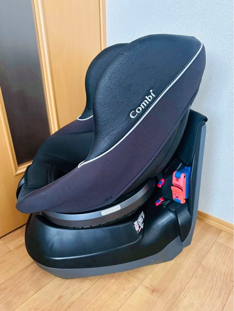 良品✨ コンビ ネセルターン チャイルドシート シートベルト固定