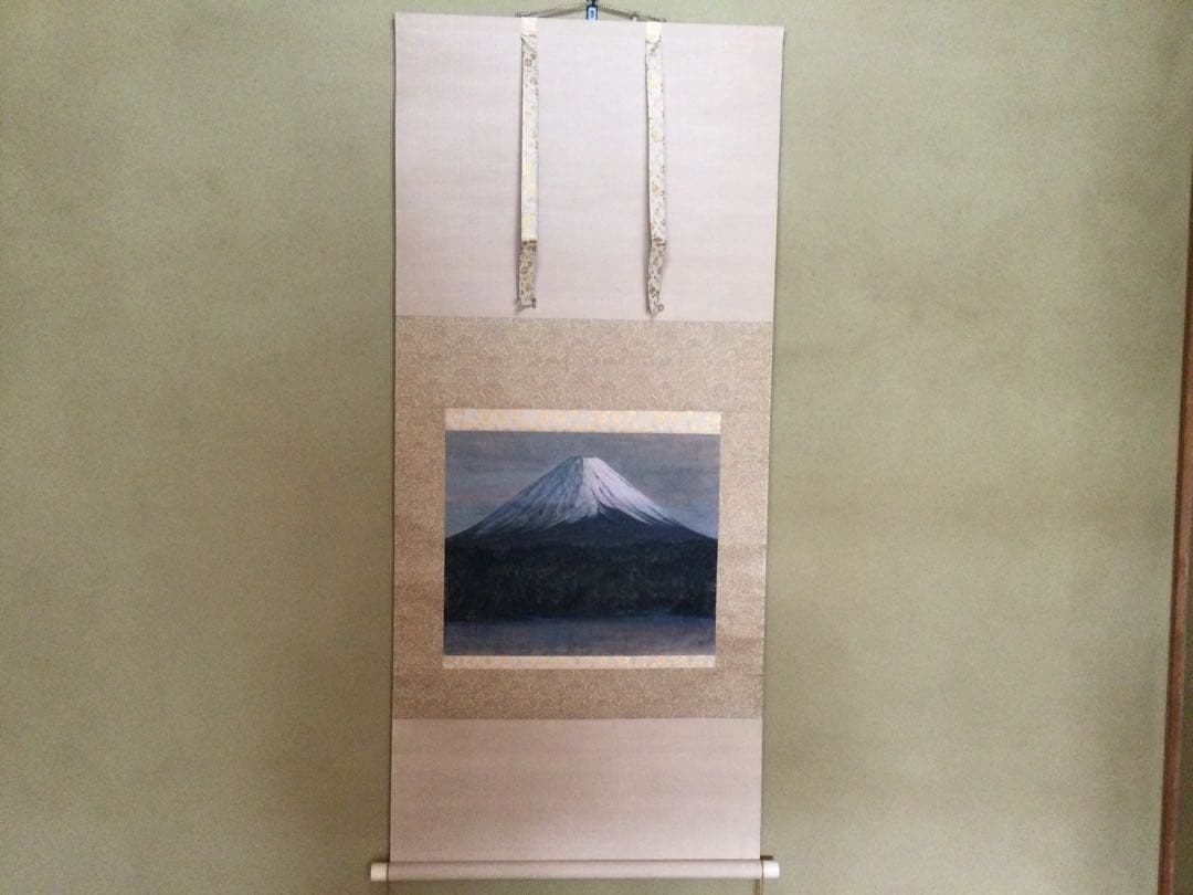 富士山の絵画 掛軸 年中飾り 富士山 掛け軸 富士憧憬 有馬荘園 尺五 本表装 床の間 山水画