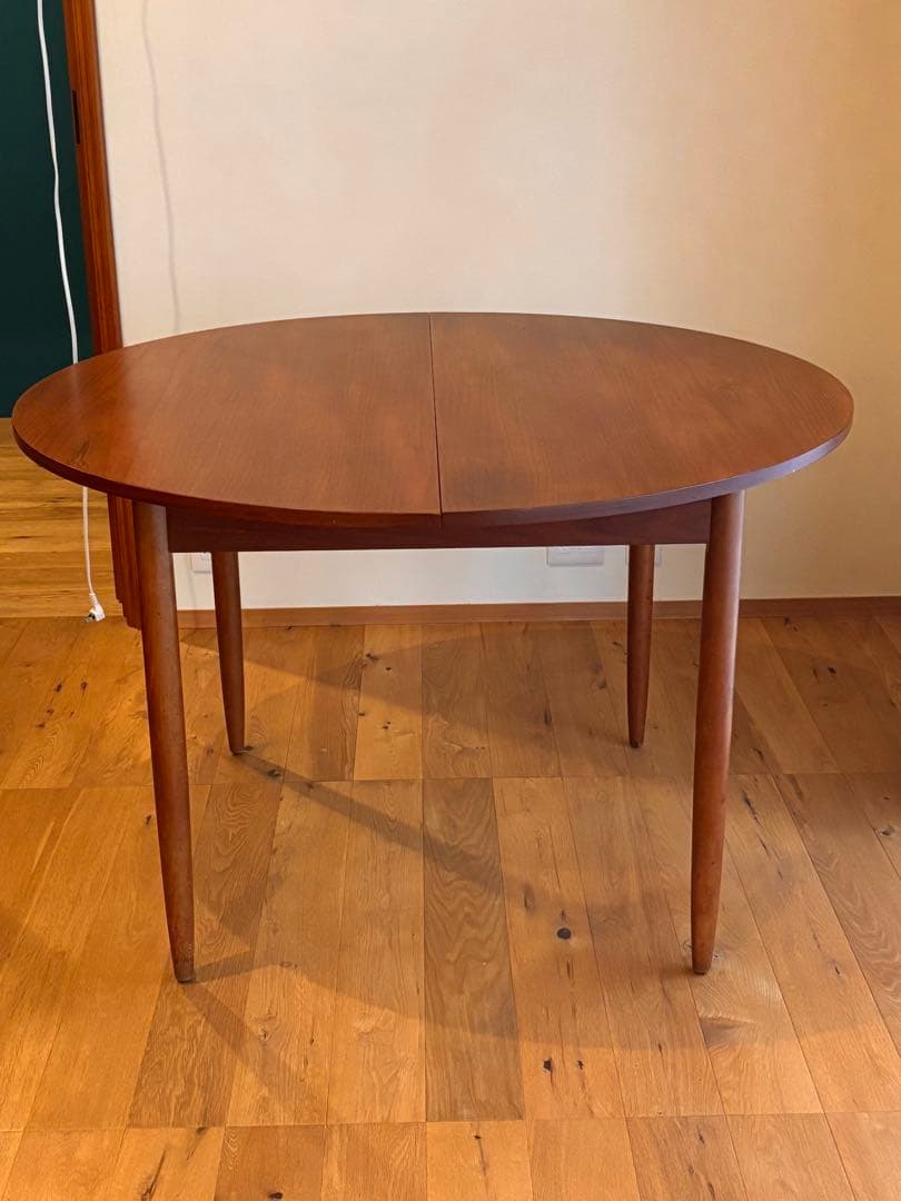 人気の ビンテージ ラウンドテーブル 伸張 拡張φ117cm チーク材