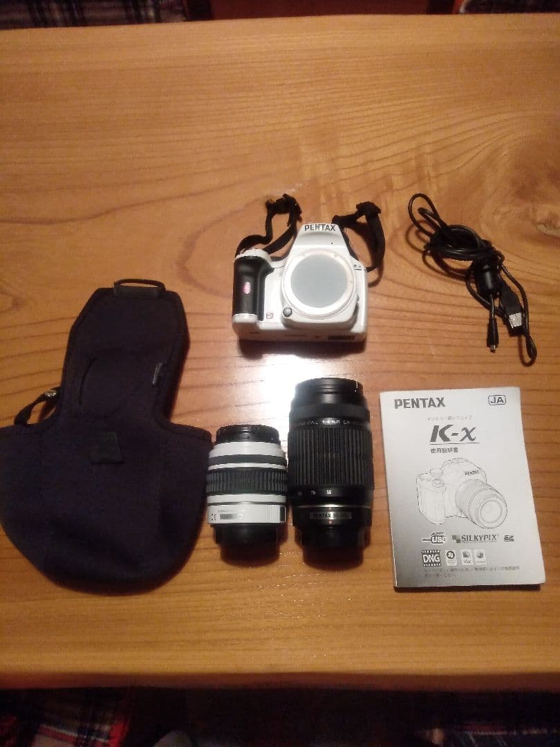 ペンタックス K-X デジタル一眼レフ カメラ ホワイト ジャンク品