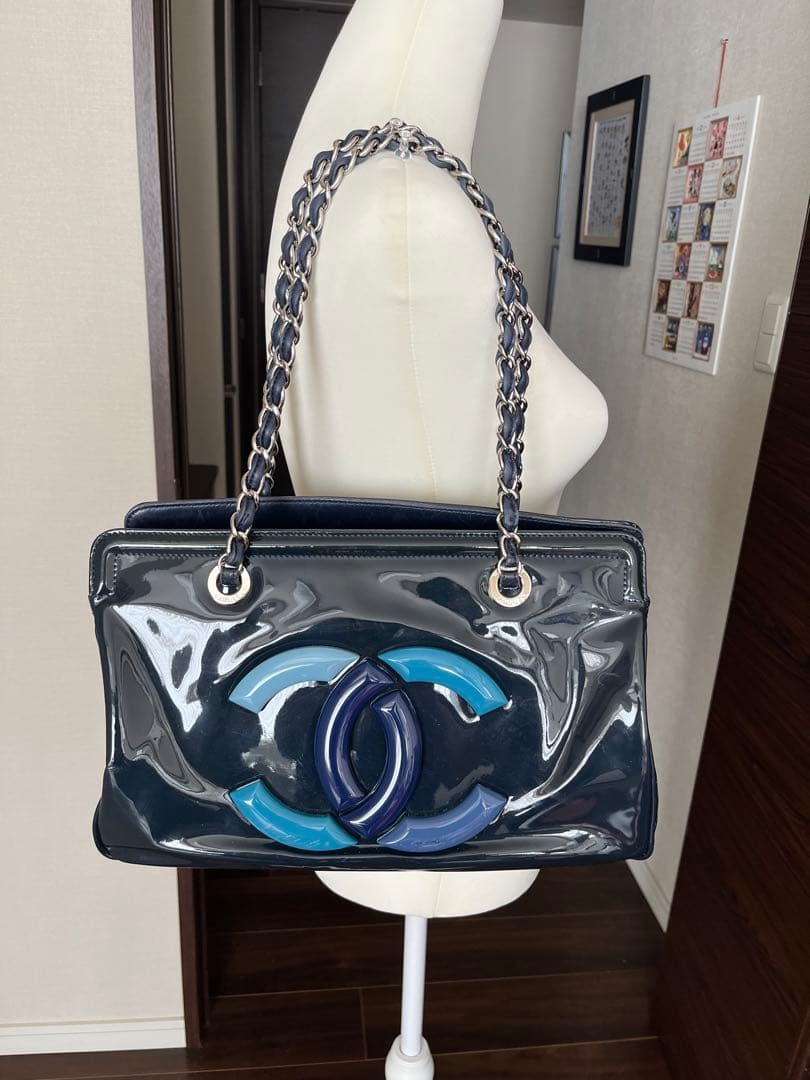 シャネルCC ココマーク　肩掛けリップスティク　 sanzoku