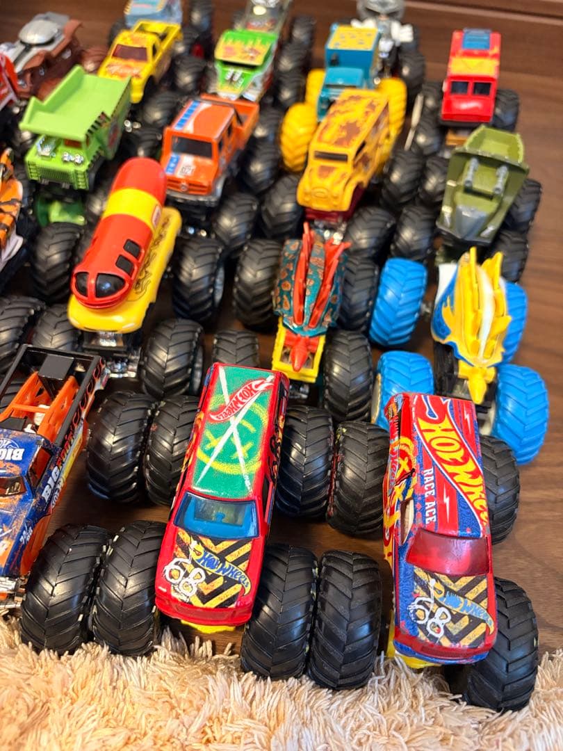 ホットウィール　モンスタートラック　24台セット