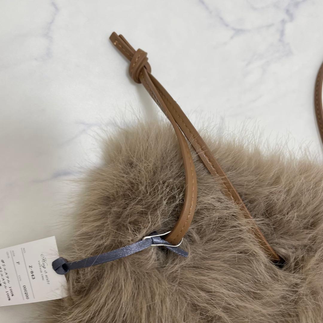 HUG Ō WäR フェイクファー２wayバッグ　ハグオーワー