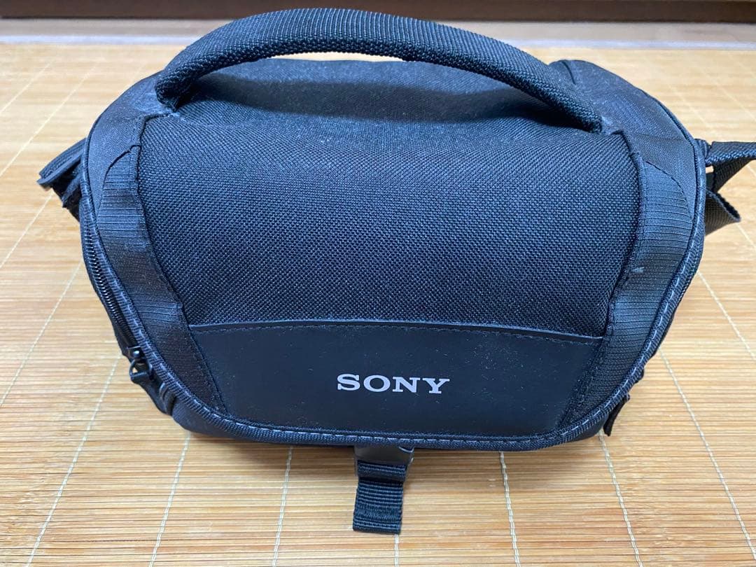 SONY FDR-AX40 4Kビデオカメラ 本体　中古　一部分割れあり