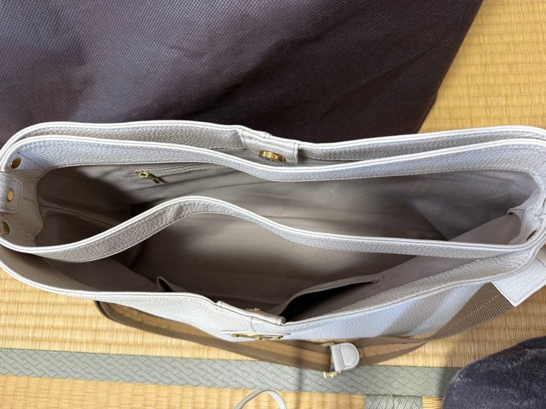 ATAO ホワイトレザー ショルダーバッグ　トートバッグ