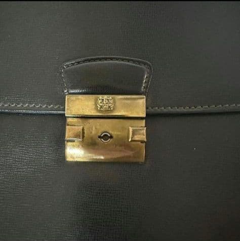 【希少】Aquascutum（アクアスキュータム）鍵付き本革 ビジネスバッグ