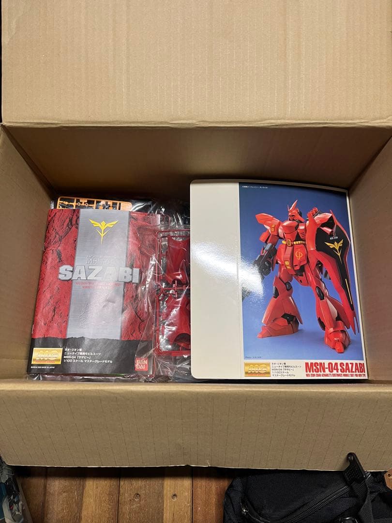 MG ガンプラ　サザビー、リガズィ、ニューガンダム 3点セット