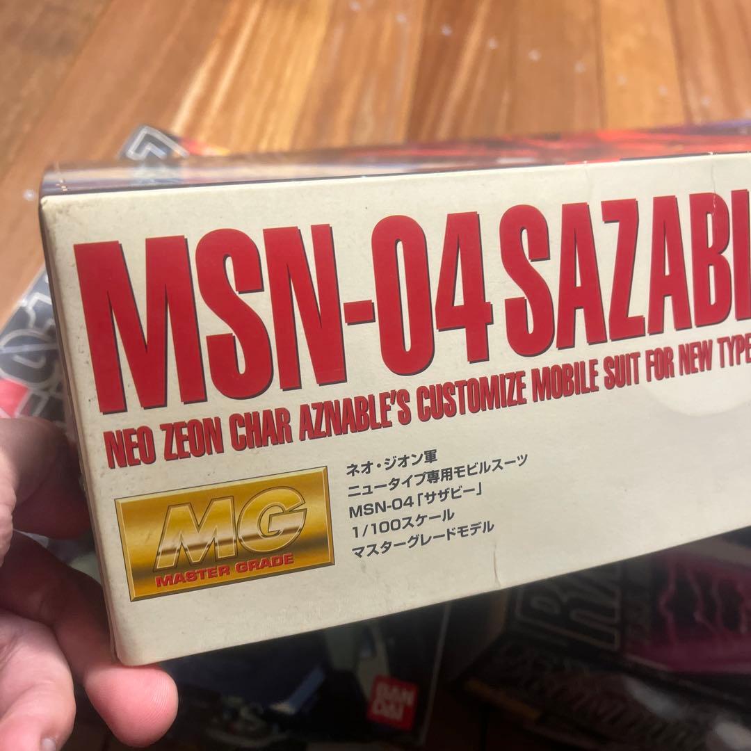 MG ガンプラ　サザビー、リガズィ、ニューガンダム 3点セット