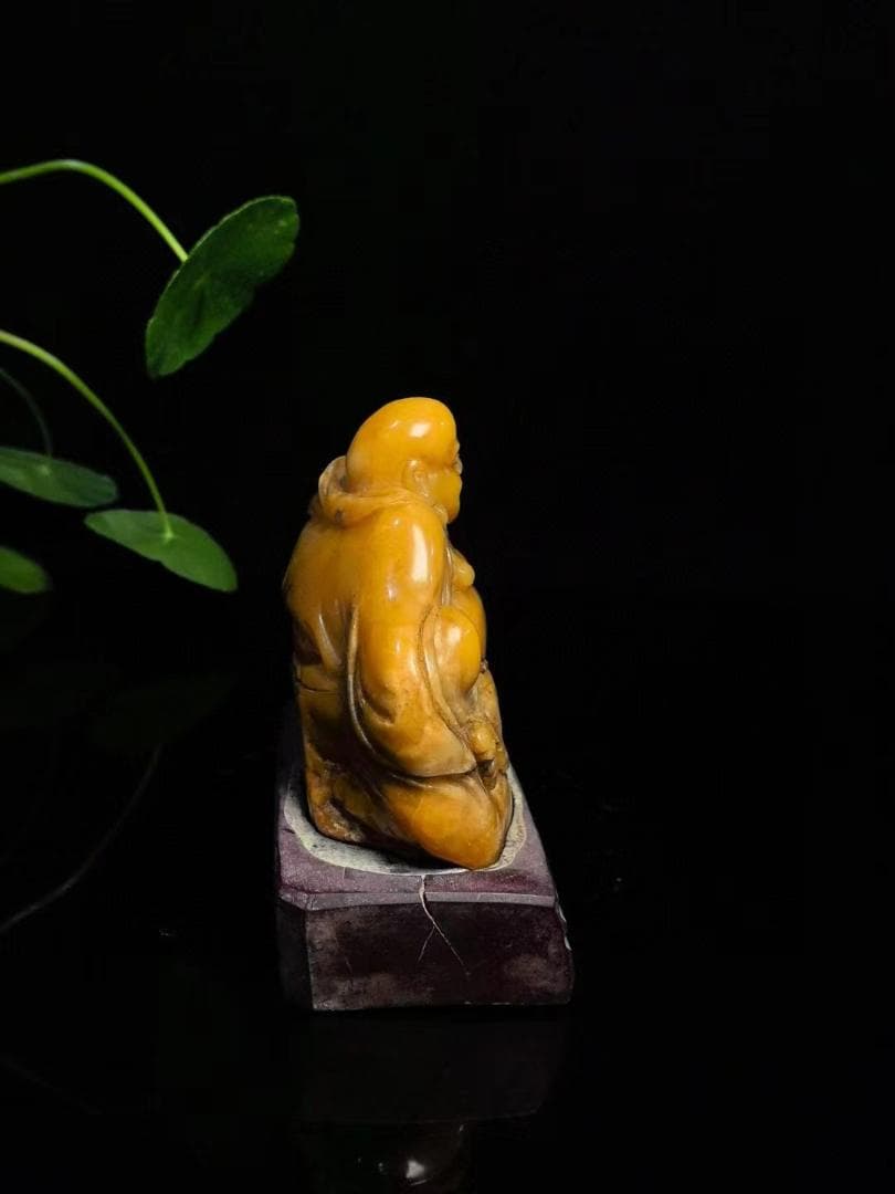 中国古美術・弥勒仏の印鑑・寿山石の金田黄石印章・置物・純手彫り・風水
