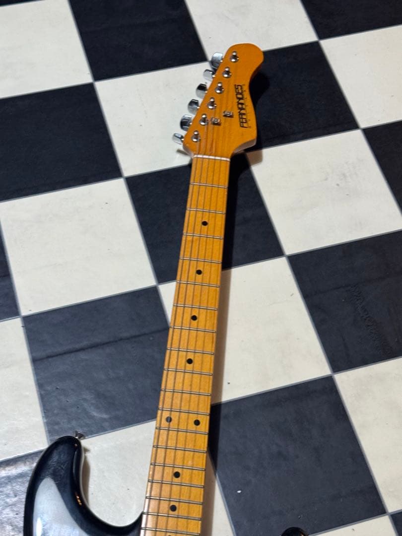 F*☆様 FERNANDES フェルナンデス　ストラトキャスター サンバースト