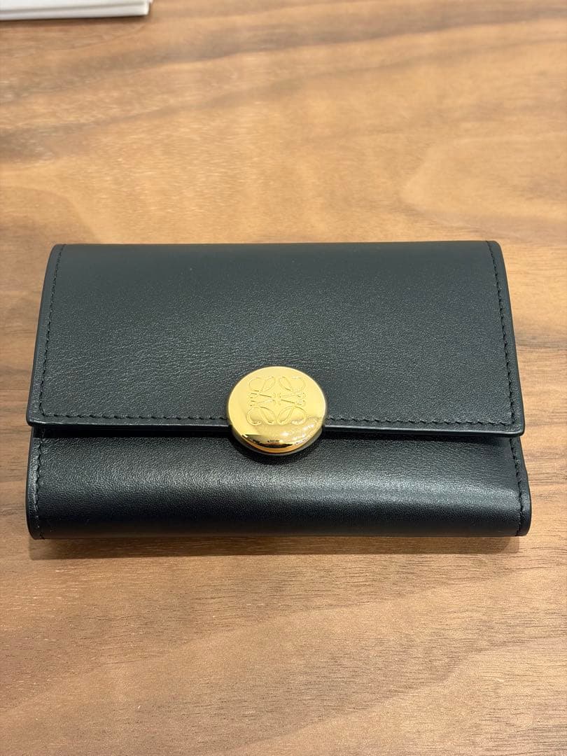 LOEWE ロエベ ペブル バーティカル ウォレット スモール ほぼ未使用品