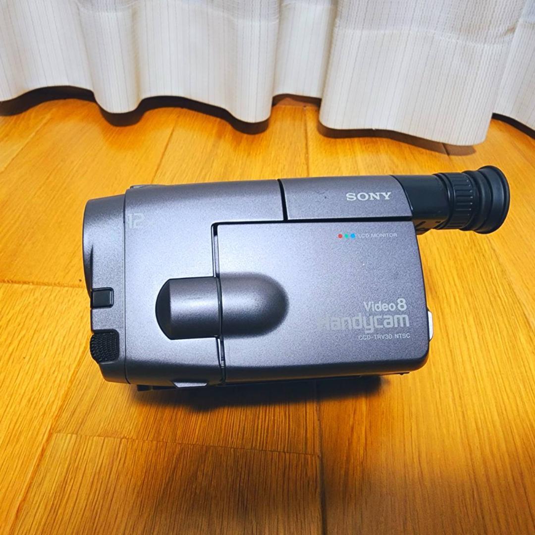 ひ*7様 【動作確認済】SONY 高画質 Video8 ビデオカメラ CCD-T