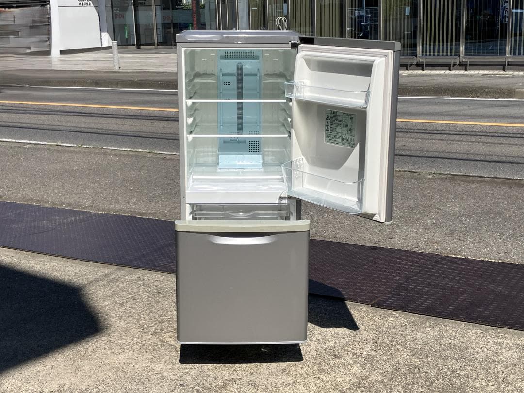 愛知岐阜/送料込★パナソニック 138L冷蔵庫　 NR-B143W-S　11年製