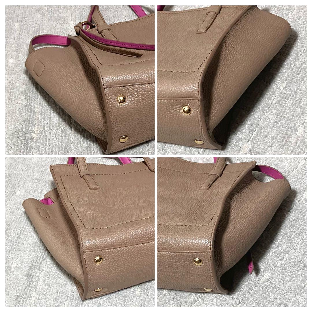 フェラガモ［エイミー］ハンドバッグ　ショルダー　カーフレザー　ガンチーニ　金具