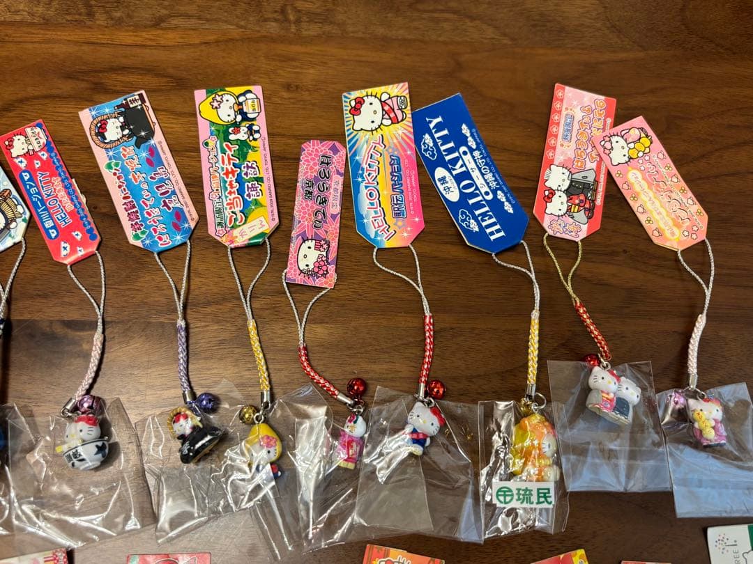 ハローキティ ご当地　ストラップ 41個セット