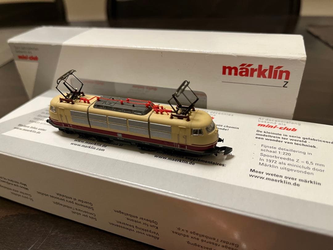 märklin Zゲージ 電気機関車 BR103、Eurofima客車セット