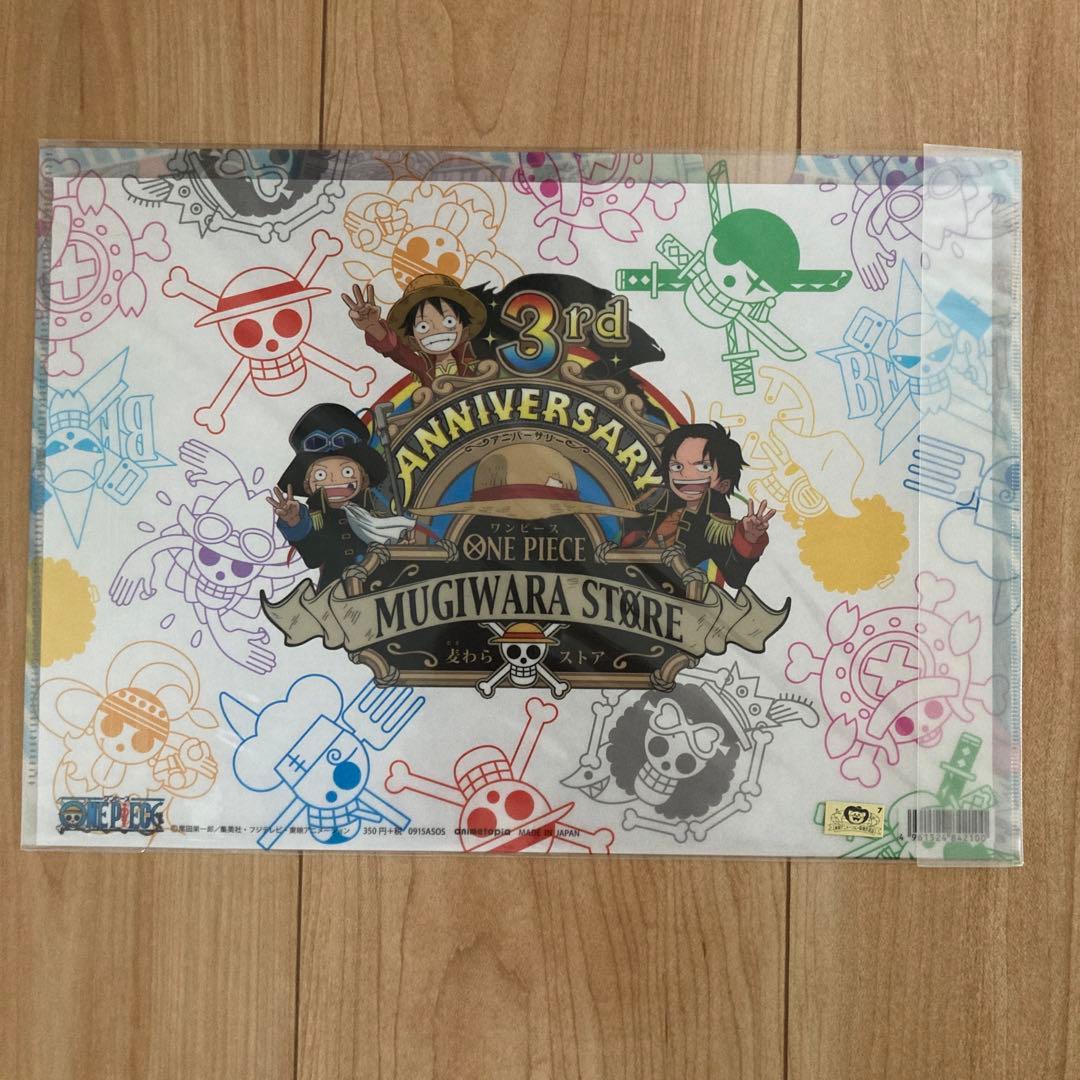 ワンピース ONE PIECE 麦わらストア 限定 3周年 クリアファイル - メルカリ
