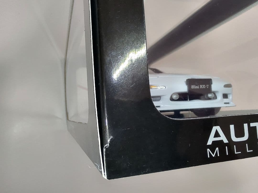 オートアート 1/18 RX-7 FD3S チューンドバージョン ピュアホワイト