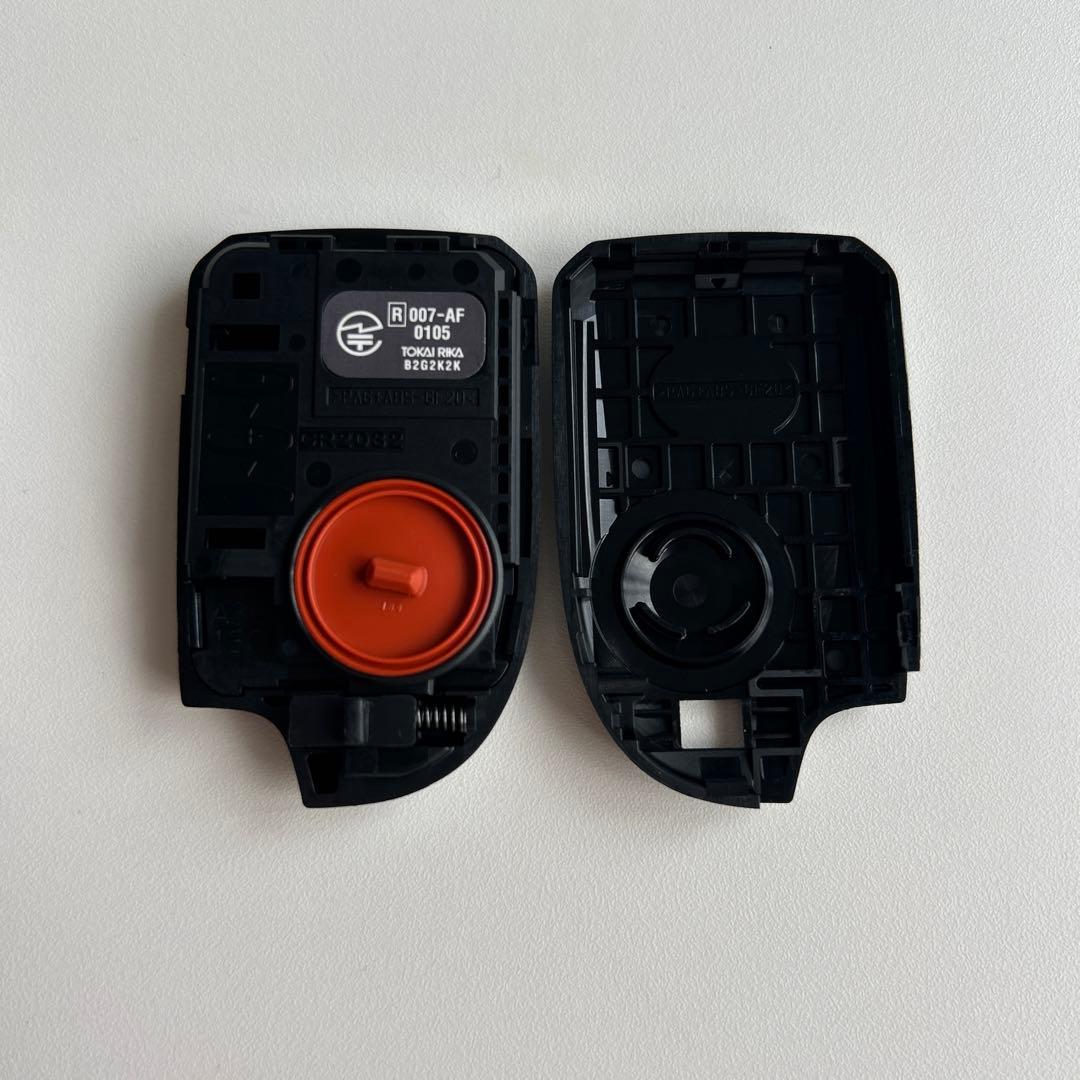 美品 ハイエース レジアス 4ボタン スマートキー 200系 4a(39)