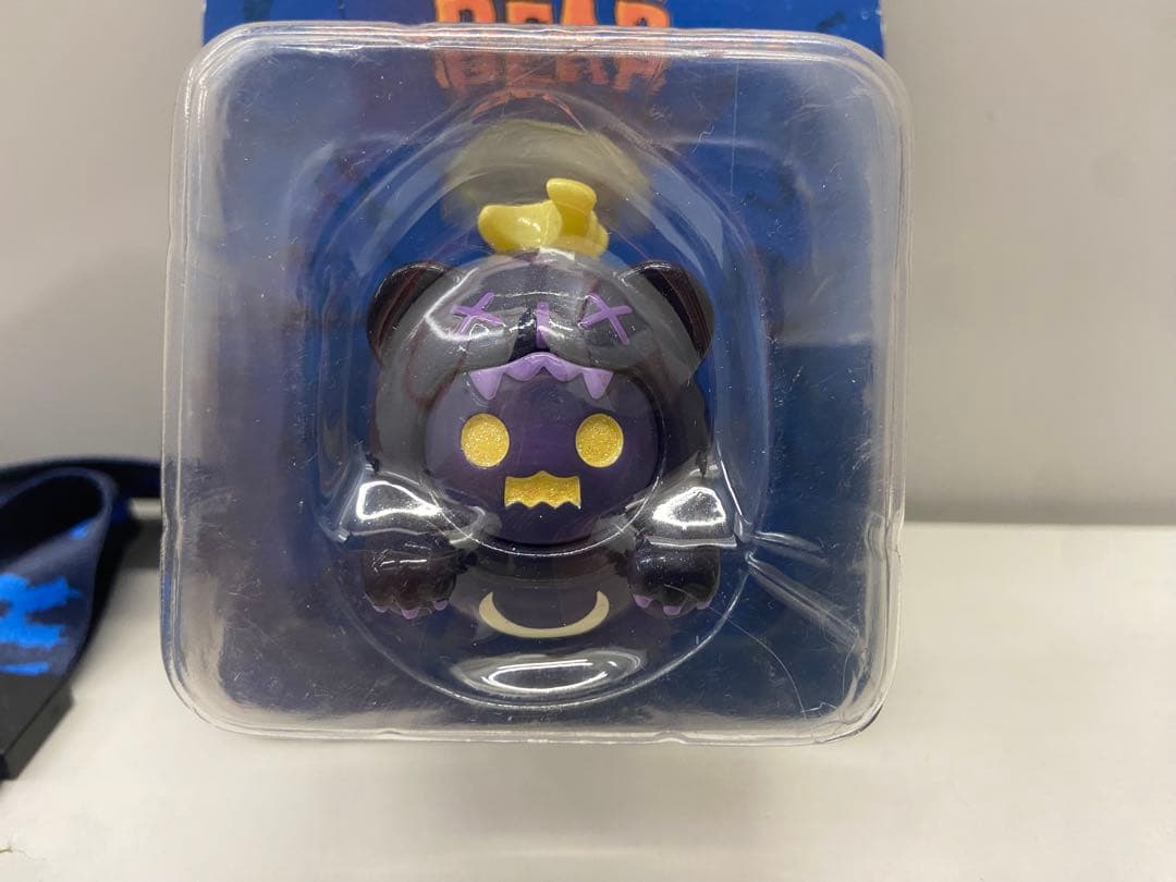 SHINWOO HALF MOON BEAR フィギュア