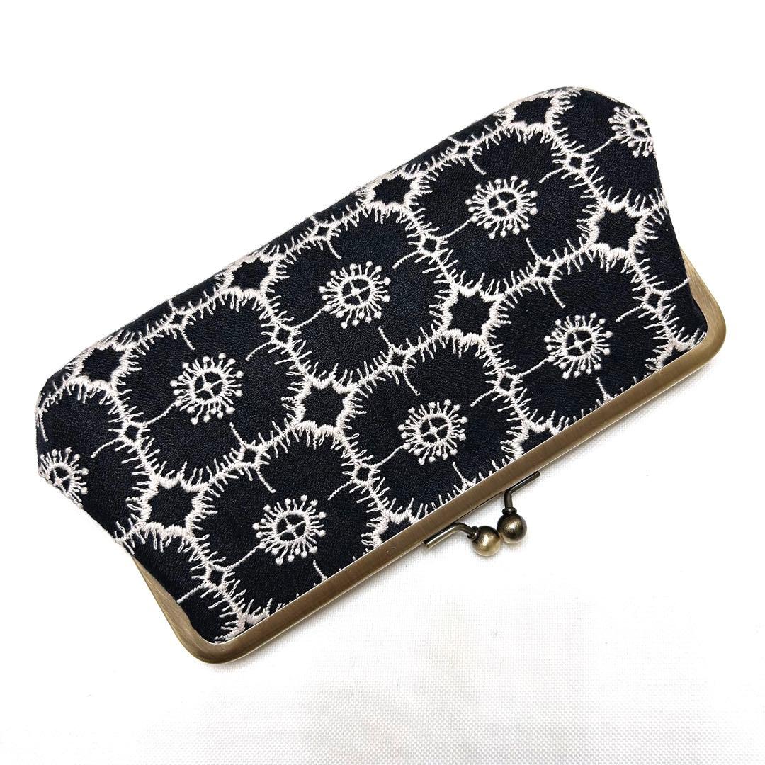 ミナペルホネンハンドメイド⭐️シックな黒ベースのちょっと特別ながま口⭐️親子長財布⭐️