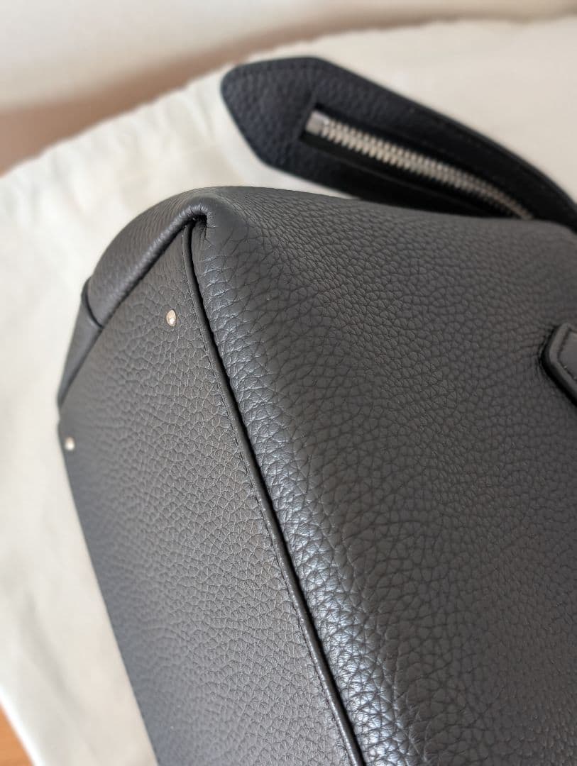 美品　VASICヴァジック GRAF MINI MINI ハンドバッグ　ブラック