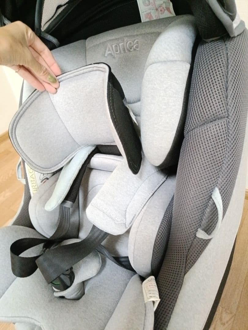 くつ　Aprica クルリラAC グレー ISOFIX チャイルドシート