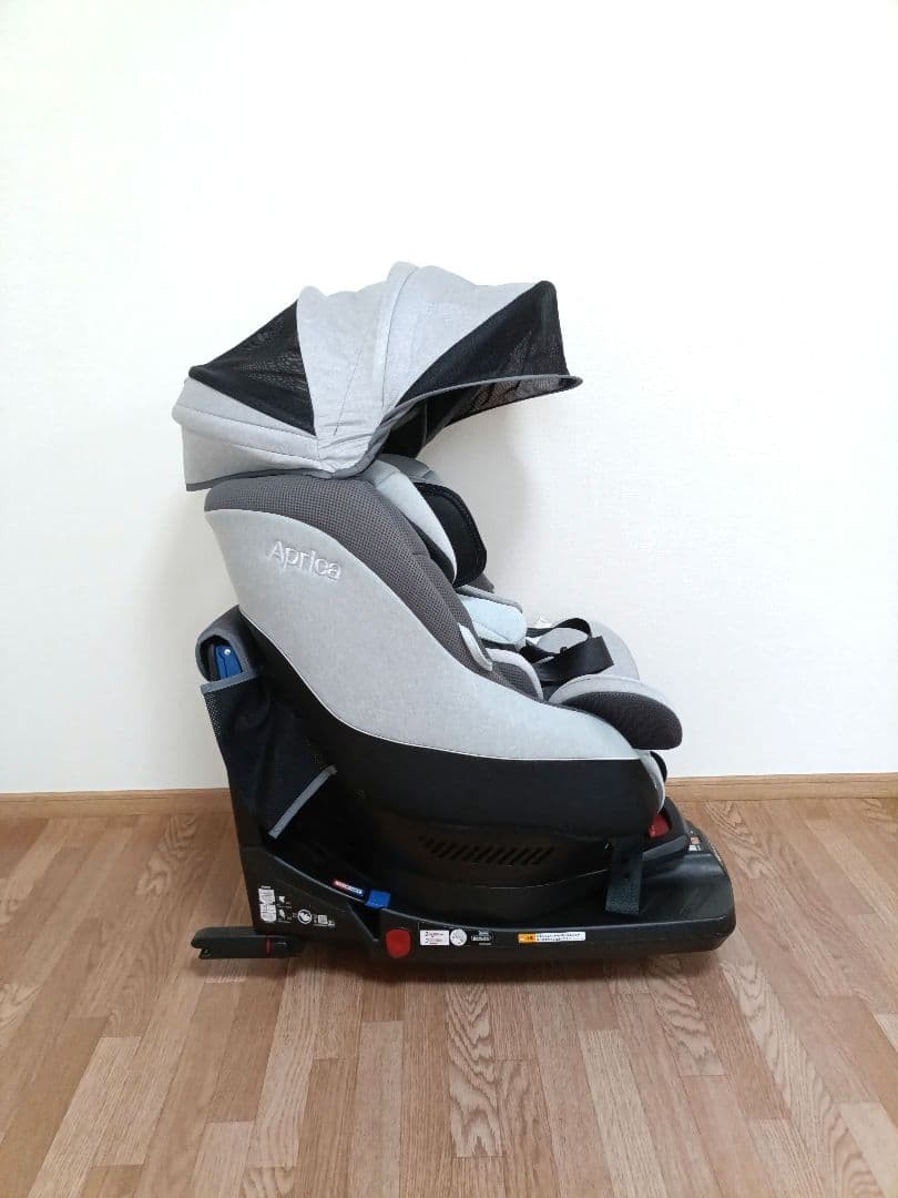 くつ　Aprica クルリラAC グレー ISOFIX チャイルドシート