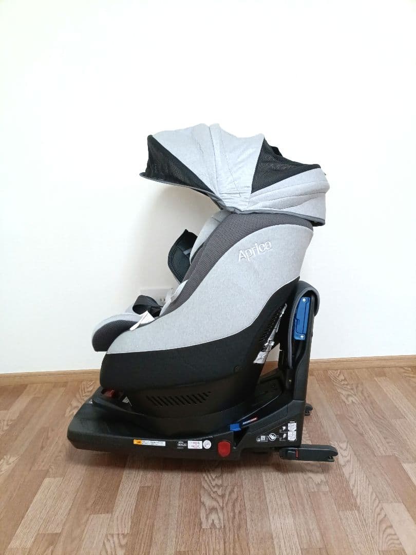 くつ　Aprica クルリラAC グレー ISOFIX チャイルドシート