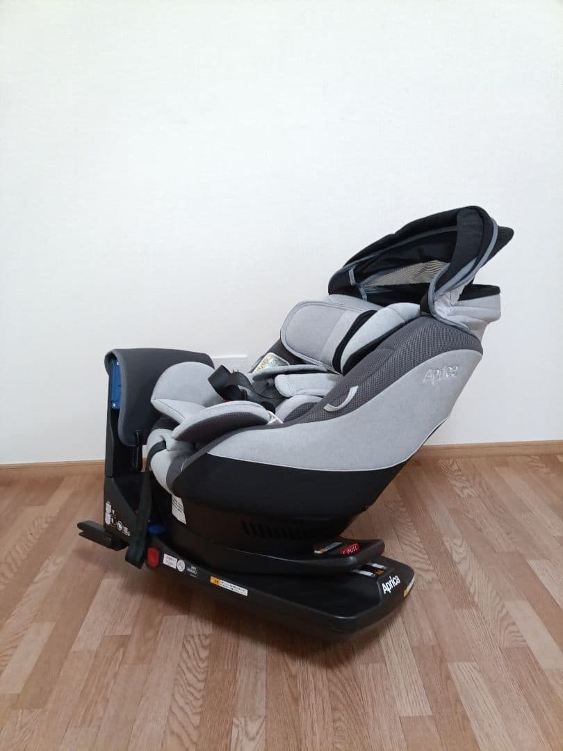 くつ　Aprica クルリラAC グレー ISOFIX チャイルドシート