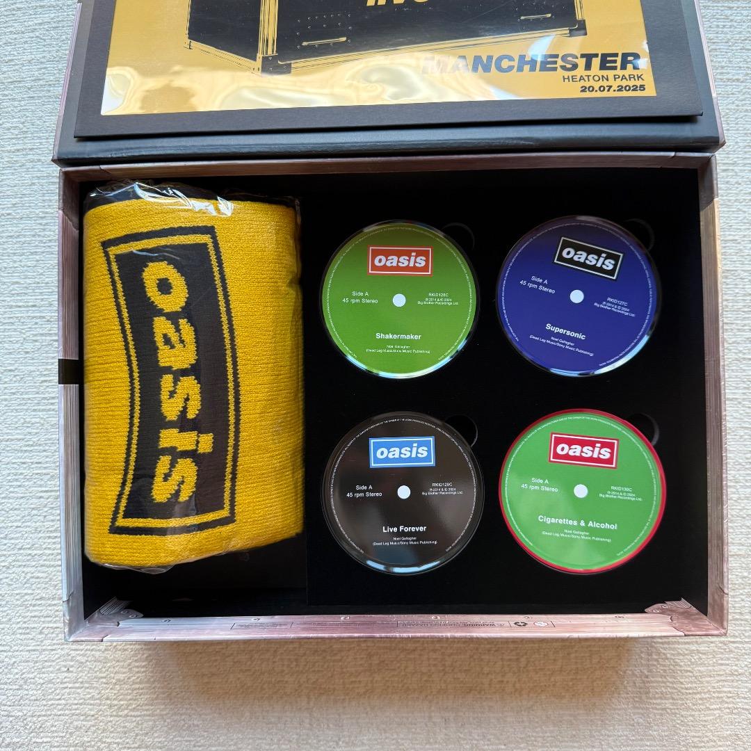 oasis live '25 MANCHSTER限定 vip box - メルカリ