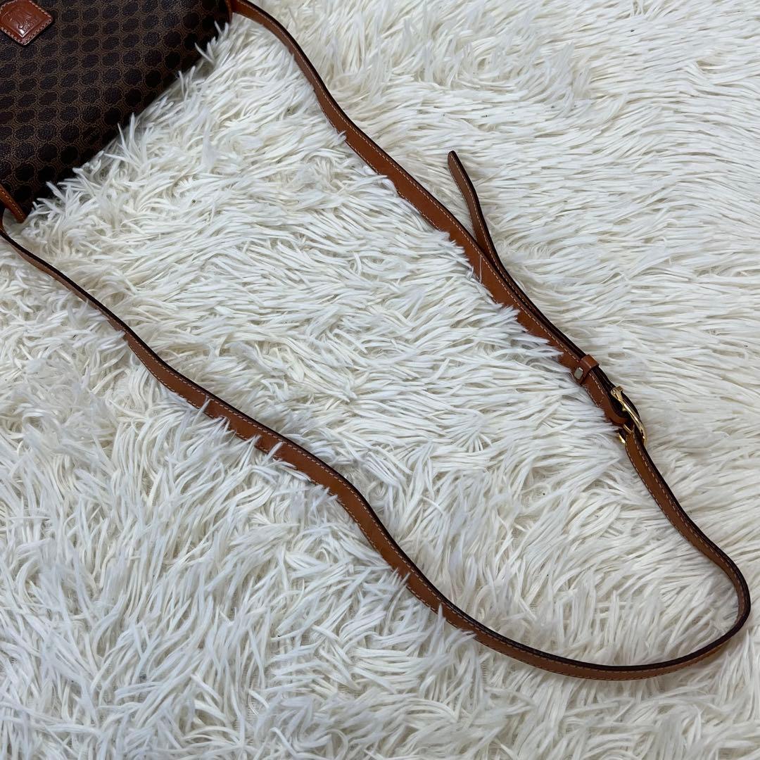 【極美品】セリーヌ ショルダーバッグ マカダム柄 フラップ PVC ブラウン